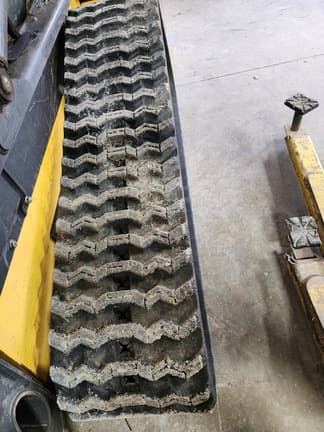 Image of New Holland C237 equipment image 3