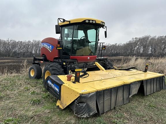 Image of New Holland Speedrower 220 Primary image