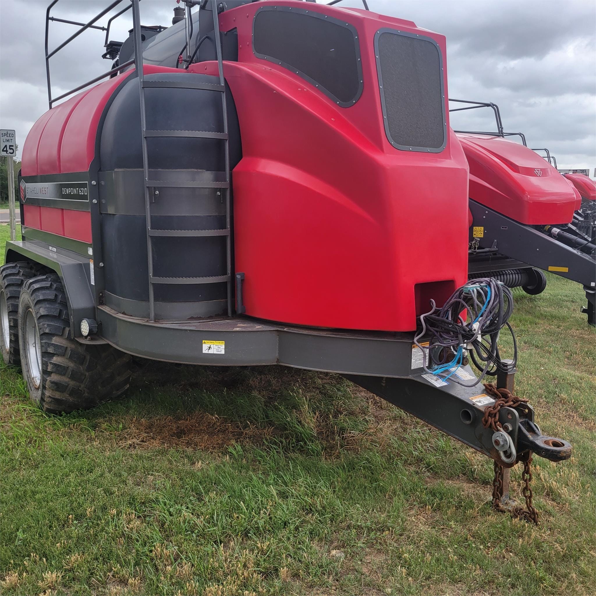 2018 Staheli West DewPoint 6210 Equipment Image0