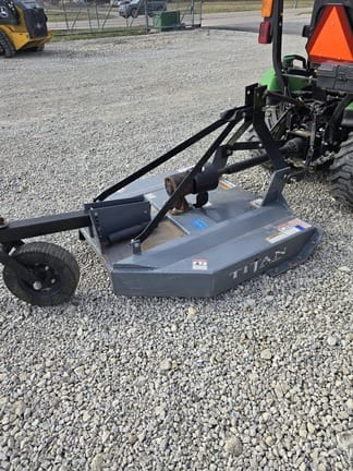 2018 Titan 1204 Equipment Image0