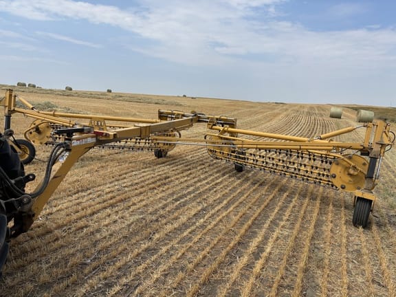 2018 Vermeer R2800 Equipment Image0
