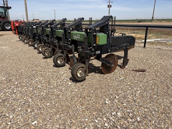2019 B&H 9100 Equipment Image0