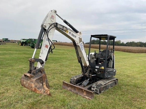 2019 Bobcat E32 Equipment Image0