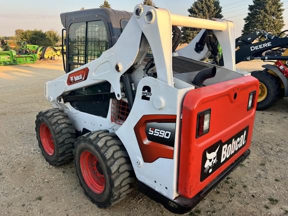 Image of Bobcat S570 equipment image 3