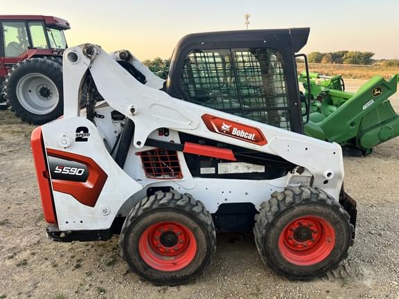 Image of Bobcat S570 equipment image 4