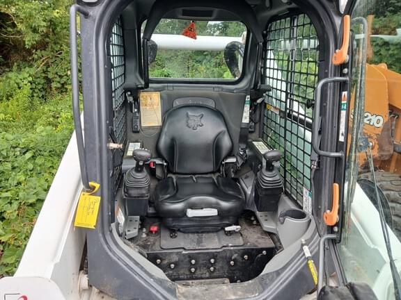 Image of Bobcat S650 equipment image 4
