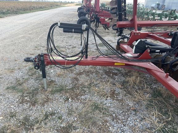 Image of Case IH 345 equipment image 2