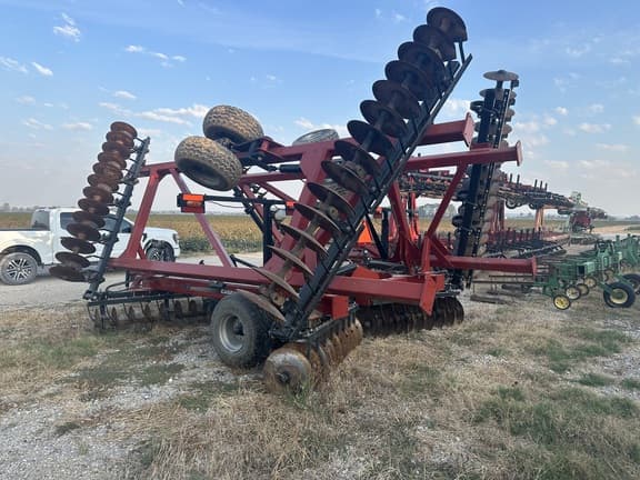 Image of Case IH 345 equipment image 4