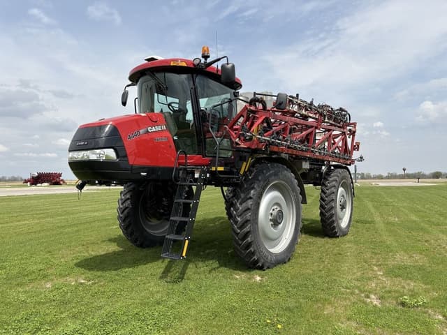 Image of Case IH Patriot 4440 equipment image 1