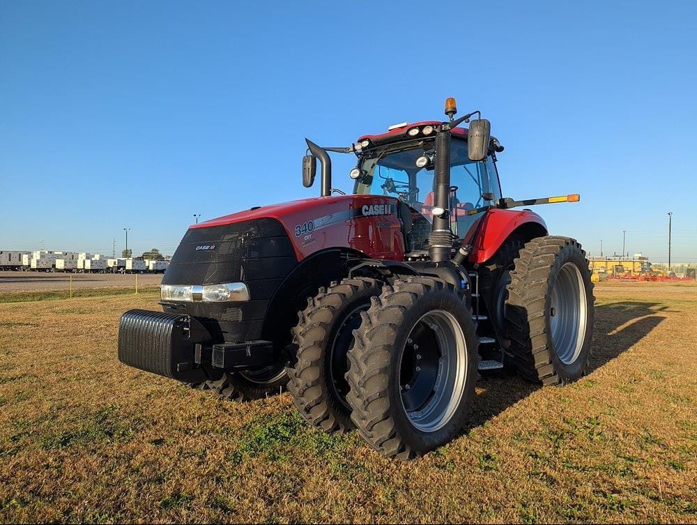 2019 Case IH Magnum 340 Equipment Image0