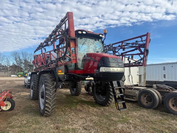 Image of Case IH Patriot 3340 equipment image 2