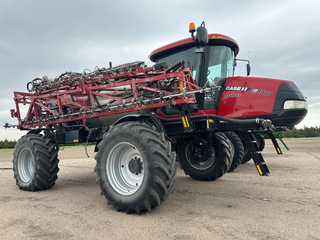 Image of Case IH Patriot 4440 Image 0
