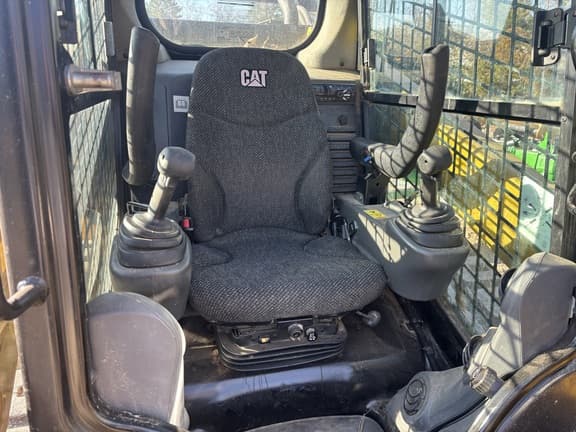 Image of Caterpillar 299D equipment image 4