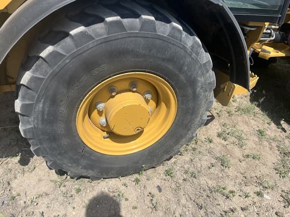 Image of Caterpillar 906M equipment image 2