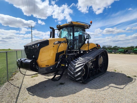 2019 Challenger MT743 Equipment Image0