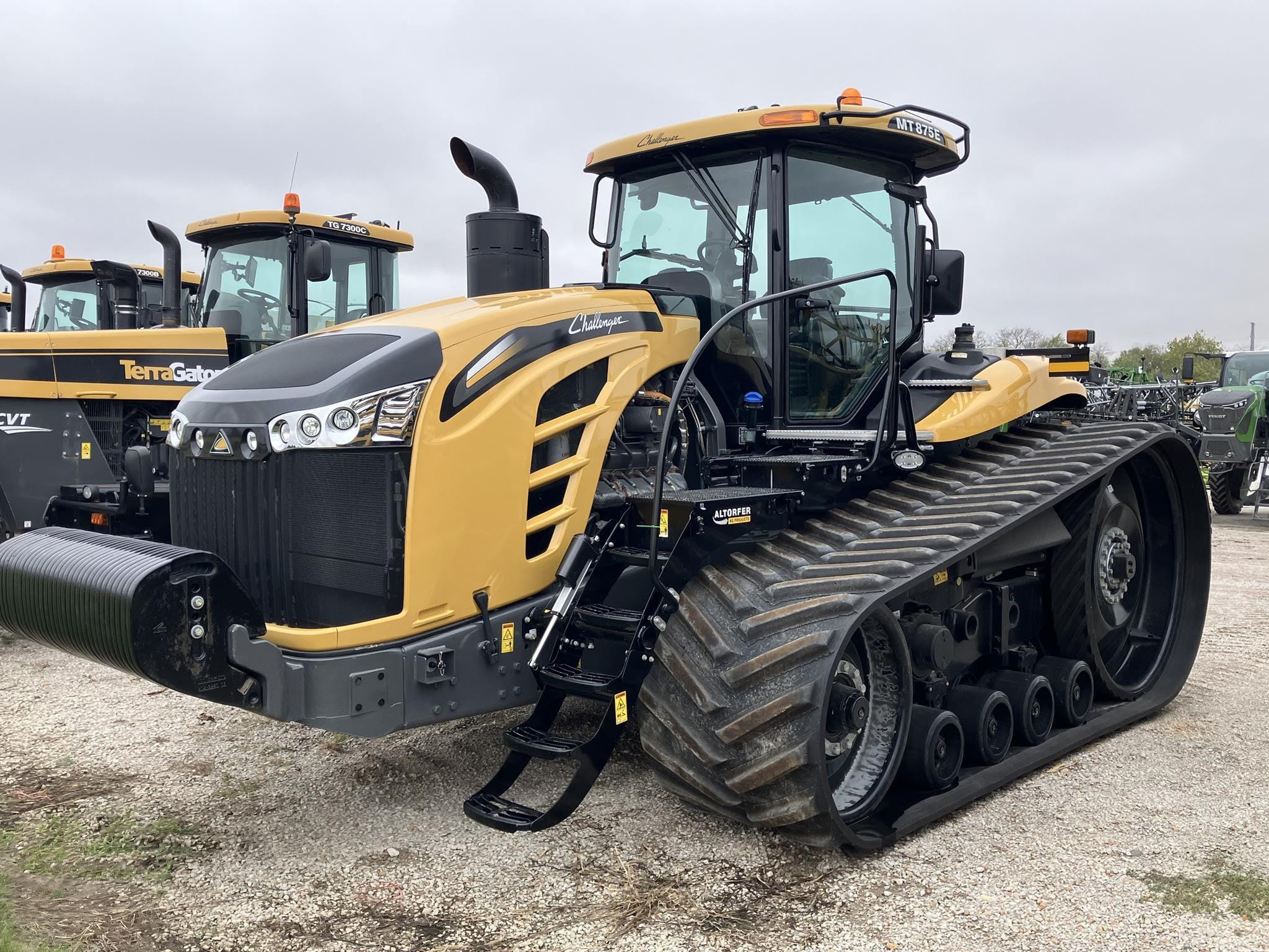 2019 Challenger MT875E Equipment Image0