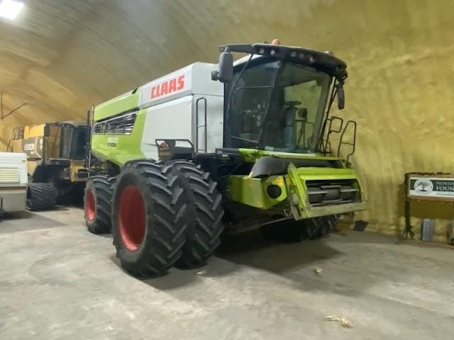 2019 CLAAS Lexion 8600 Equipment Image0
