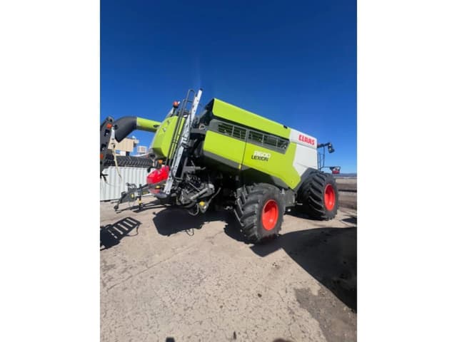 Image of CLAAS Lexion 8600 equipment image 1