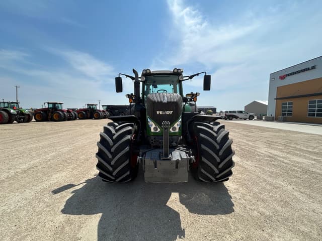 Image of Fendt 824 Vario equipment image 1