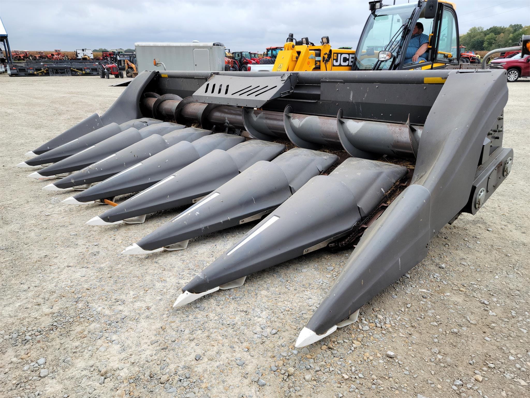 2019 Gleaner Command 3308 Equipment Image0