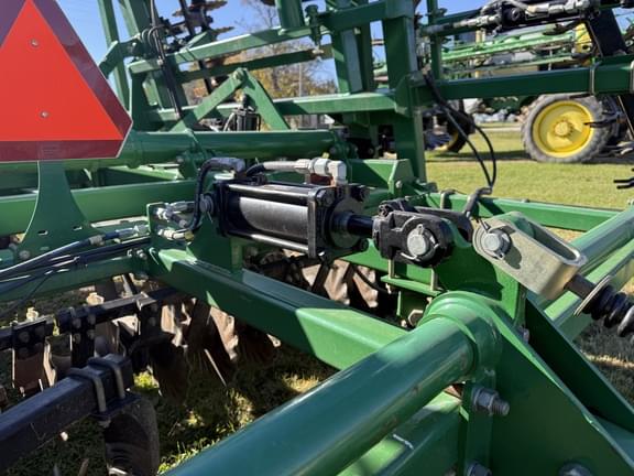 Image of Great Plains 2400TM equipment image 4