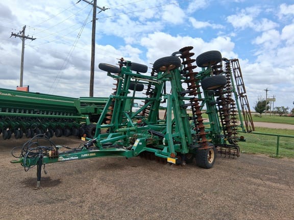2019 Great Plains 3000TM Equipment Image0