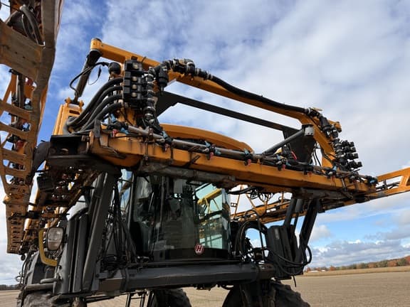 Image of Hagie STS12 equipment image 3