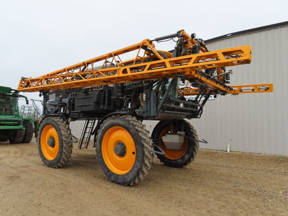 Image of Hagie STS12 equipment image 1