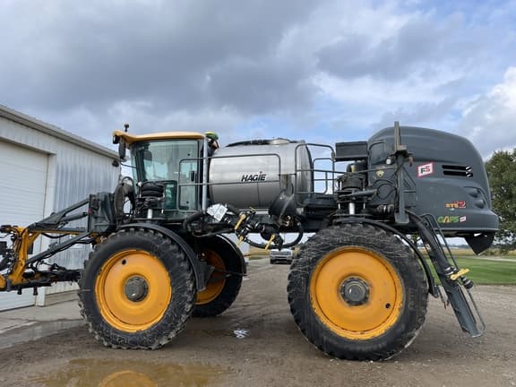 Image of Hagie STS12 equipment image 4