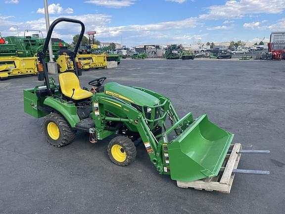 Image of John Deere 1023E equipment image 1