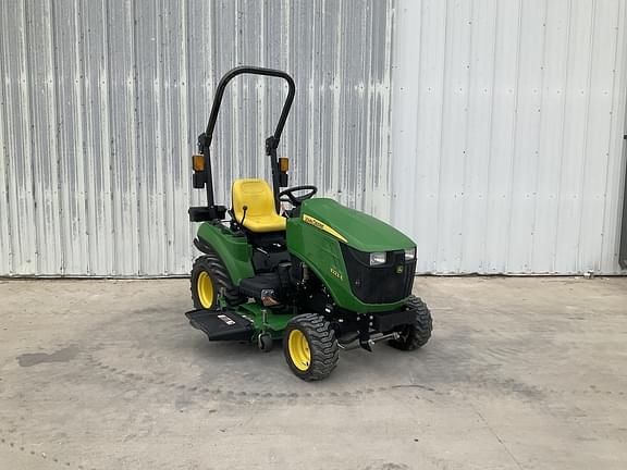 Image of John Deere 1023E equipment image 4