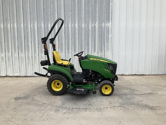 Image of John Deere 1023E equipment image 1