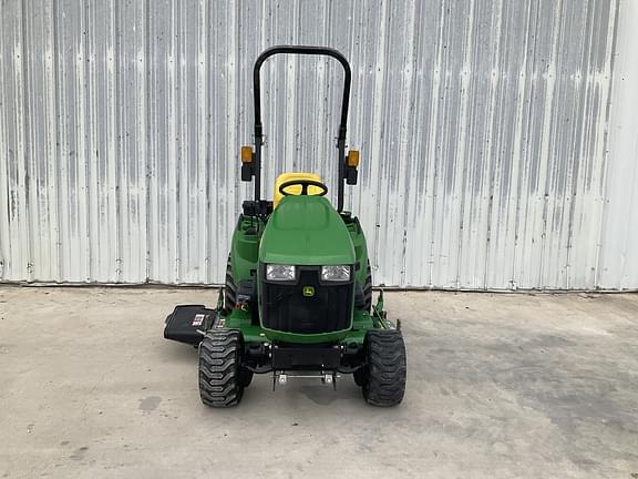 Image of John Deere 1023E equipment image 3