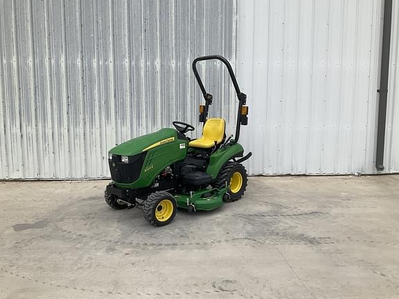 Image of John Deere 1023E equipment image 2