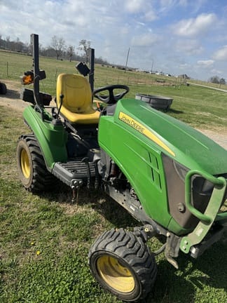 2019 John Deere 1023E Equipment Image0