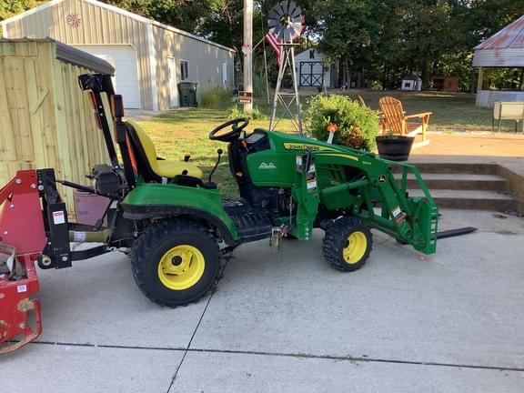 Image of John Deere 1023E equipment image 1