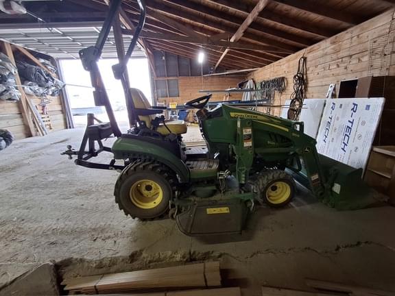 Image of John Deere 1025R equipment image 2