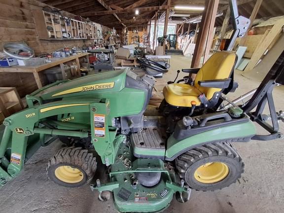 Image of John Deere 1025R Primary image