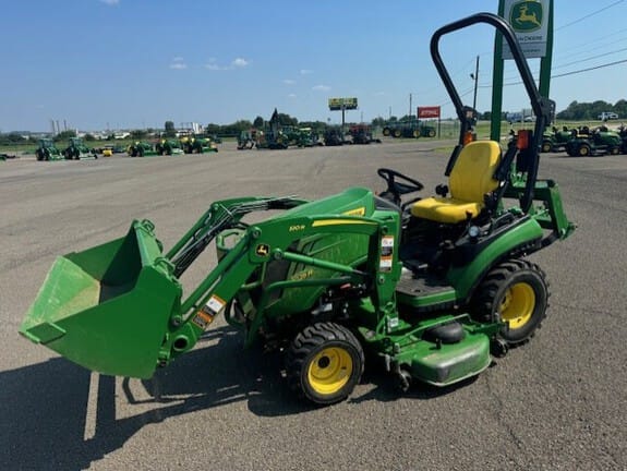 2019 John Deere 1025R Equipment Image0