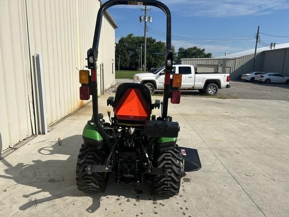 Image of John Deere 1025R equipment image 4
