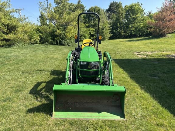 Image of John Deere 1025R equipment image 1
