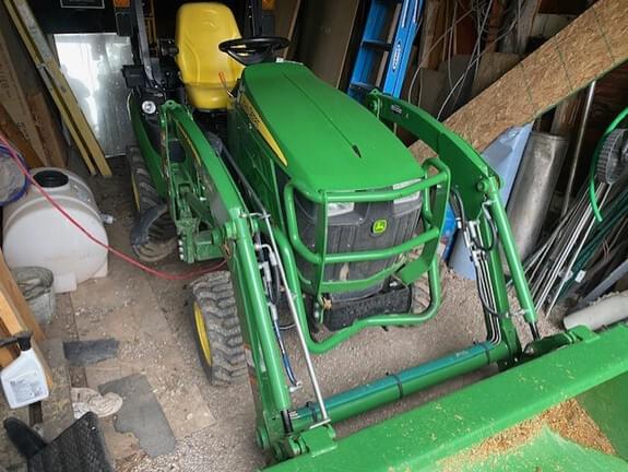 Image of John Deere 1025R equipment image 1