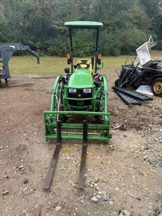 2019 John Deere 1025R Equipment Image0