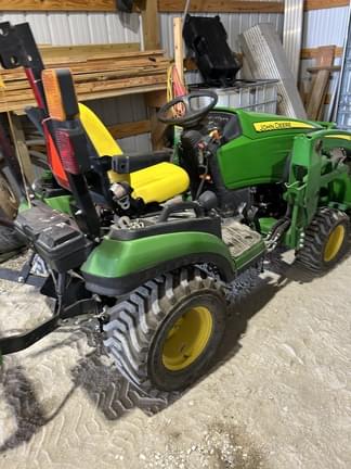 Image of John Deere 1025R equipment image 1