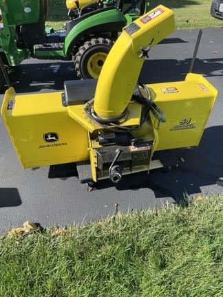 Image of John Deere 1025R equipment image 4