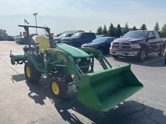 Image of John Deere 1025R equipment image 3
