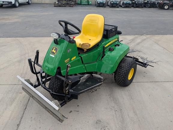 Image of John Deere 1200H Primary image