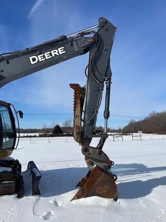 Image of John Deere 135G equipment image 2