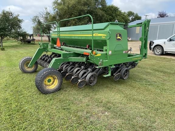 Image of John Deere 1590 equipment image 4