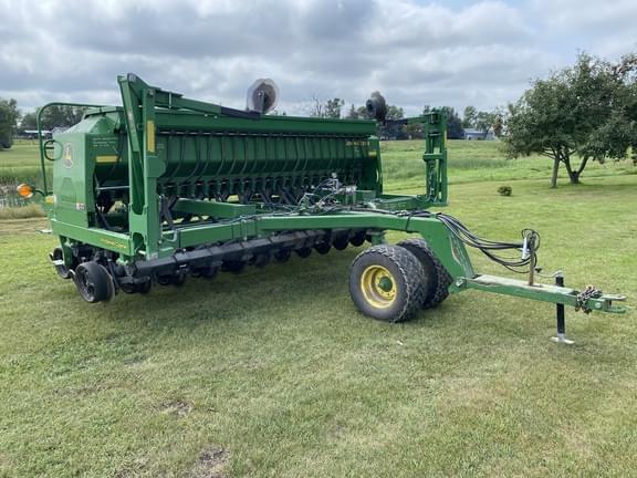 Image of John Deere 1590 equipment image 2